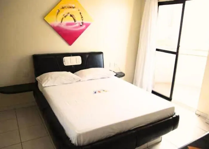 Hotel Piramide Pituba - Rua Pernambuco Salvador